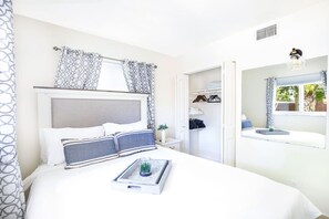 2 bedrooms, desk, iron/ironing board, travel crib