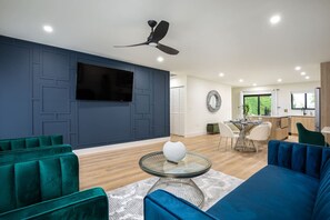 TV, fireplace, stereo