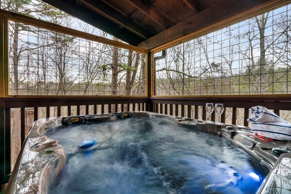 Bañera de hidromasaje interior
