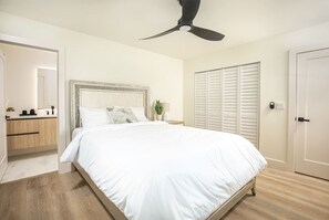 2 bedrooms, desk, iron/ironing board, travel crib