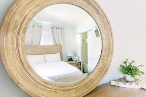 2 多间卧室、办公桌、熨斗/熨衣板、旅行婴儿床