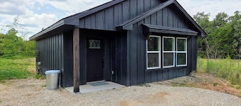 Wonderful Pondview Cottage in College Station