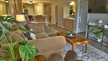 Una Smart TV, libros