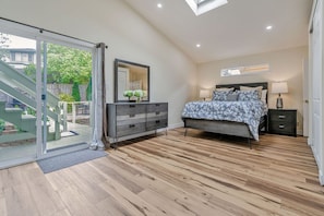 4 habitaciones, escritorio, tabla de planchar con plancha y wifi gratis