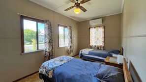 3 chambres, fer et planche à repasser, Wi-Fi, draps fournis