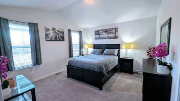 4 bedrooms, iron/ironing board, WiFi, bed sheets