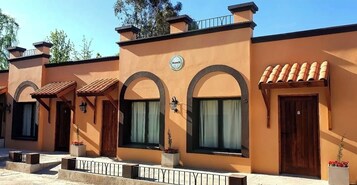 Fachada de la propiedad