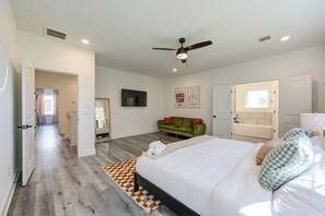 3 chambres, fer et planche à repasser, Wi-Fi gratuit, draps fournis