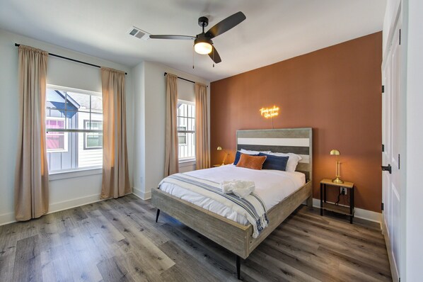 3 bedrooms, iron/ironing board, free WiFi, bed sheets