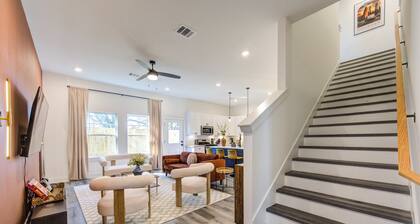 3 Bed, 2.5 Bath, 15 Minutes from Downtown, 2-Car Garage, and Gated Community