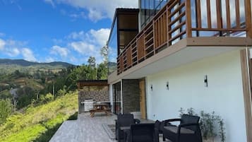 Tina de hidromasaje al aire libre