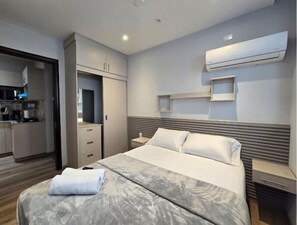 1 chambre, fer et planche à repasser, Wi-Fi, draps fournis