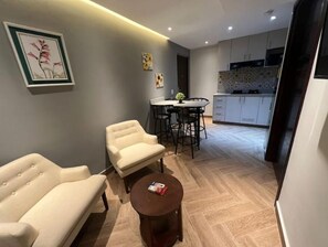 Living area - Charming Cinta Costera Studio (City Panama)