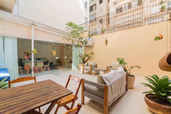 Apartment, Smoking | 3 bedrooms