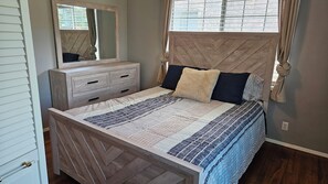 2 Schlafzimmer, Bügeleisen/Bügelbrett, kostenloses WLAN, Bettwäsche