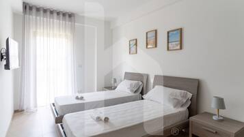 2 chambres, lit parapluie, Wi-Fi, draps fournis