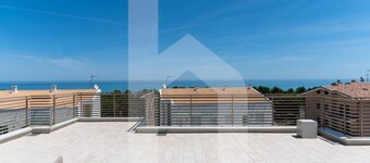Holiday home ELEA is the 2025 novelty that will give you a holiday in Pineto but with the charm of a new modern construction, fresh and designed with all the comforts. The Teti apartment has a large living room with kitchenette and sofa bed at the entran
