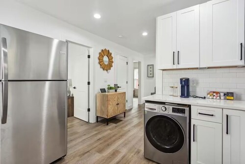 Charming and Modern 2BR Cottage