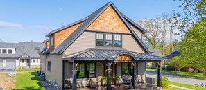 Exterior - Relax, Work, or Play — Your Saratoga Springs Retreat for the Track Season! (Saratoga Springs)