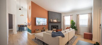 Newly renovated 3-bed Desert Summerlin home with AC, WiFi, near Red Rock