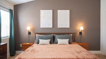 3 Schlafzimmer, Schreibtisch, Bügeleisen/Bügelbrett, kostenloses WLAN