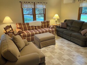 Smart TV, reproductor de DVD, libros y videoteca 