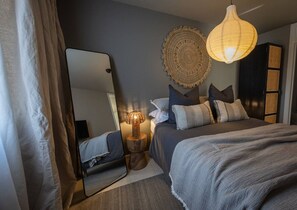 1 chambre, bureau, fer et planche Ă repasser, accĂšs au Wi-Fi (inclus)