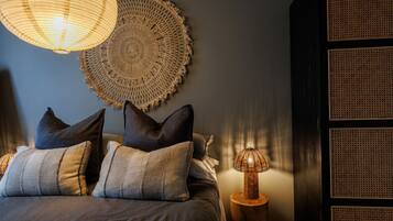 1 habitación, escritorio, tabla de planchar con plancha y wifi gratis