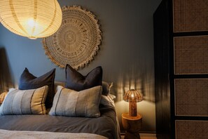 1 sovrum, skrivbord, strykjärn/strykbräda och gratis wi-fi