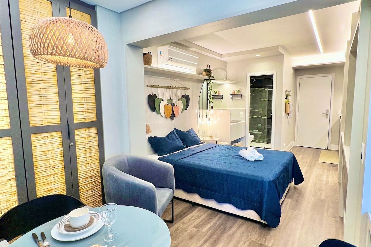 Club Studio | 1 bedroom, free WiFi
