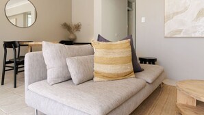 Unclassified image, 5 of 39, button - Cosy Courtyard Fremantle/Central, parking, smartTV (Fremantle)