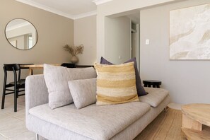 TV - Cosy Courtyard Fremantle/Central, parking, smartTV (Fremantle)