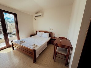Deluxe Triple Room, Balcony, Sea View | Premium bedding, individually furnished, desk, blackout drapes - Boutique Hotel Moonstar (Budva)