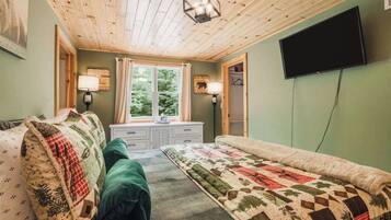 1 bedroom, iron/ironing board, travel cot, WiFi