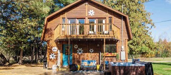 City Cabin; Boyne City 1 Mile to Beach, Walk Trail