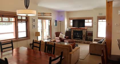 Granite Mountain Chalet E - Red Mountain Village sleeps 8