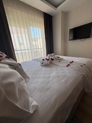 2 chambres, fer et planche à repasser, Wi-Fi, draps fournis