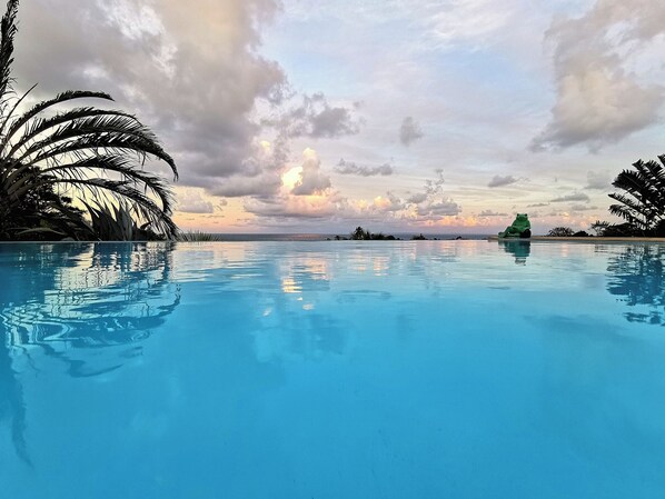 Udendørs pool