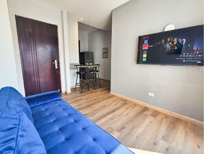 Living area - 2-Bedroom Apt in Cinta Costera (Panama)