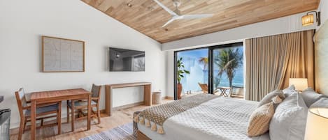 4 bedrooms, desk, iron/ironing board, travel crib