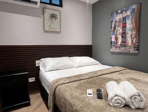 2 chambres, fer et planche à repasser, Wi-Fi, draps fournis