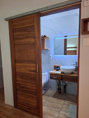 Hair dryer, towels, soap, shampoo - Bungalows Batsu (Penas Blancas)