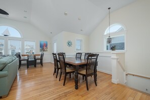Dining - 5408- Paws-N- Sea, , a 5BR/5.5BA semi-oceanfront retreat in Nags Head. (Nags Head)
