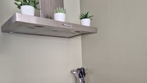 茶具/咖啡用具、冰箱、微波炉、烤箱