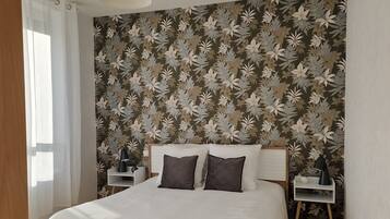 2 間睡房、熨斗/熨衫板、可攜式嬰兒床、免費 Wi-Fi