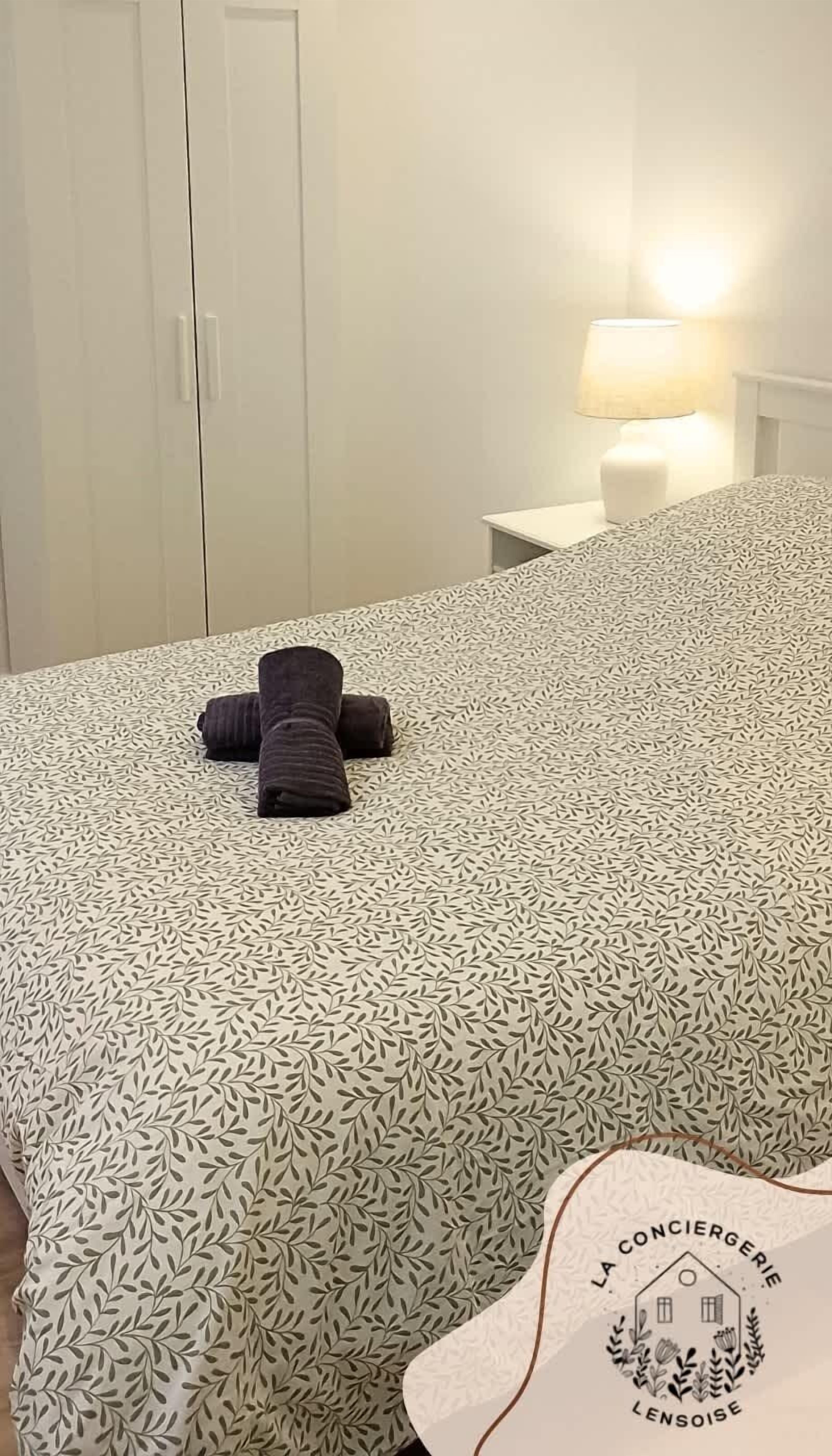 1 chambre, fer et planche à repasser, Wi-Fi, draps fournis