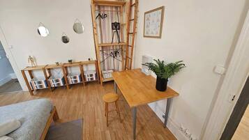 1 bedroom, travel crib, WiFi, bed sheets