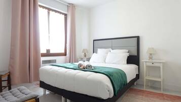 1 chambre, fer et planche à repasser, Wi-Fi, draps fournis