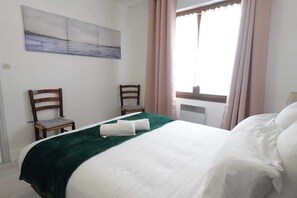 1 bedroom, iron/ironing board, WiFi, bed sheets - Le Carvinois, wifi, Carvin centre, 2pers (Carvin)