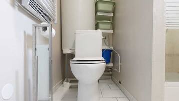 Douche, sèche-cheveux